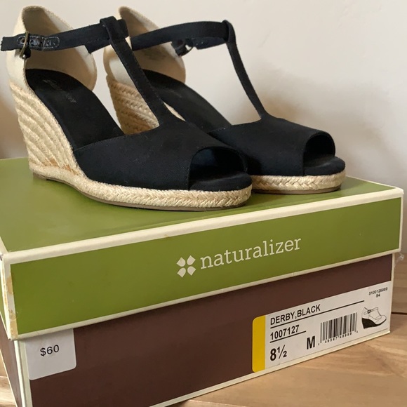 Naturalizer Derby 8.5 - Picture 6 of 6